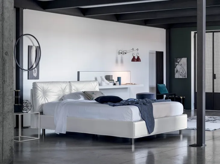 Letto con testiera Broadway di Rigosalotti