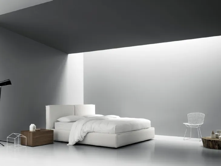 Letto imbottito con contenitore in tessuto chiaro Flex di Md House