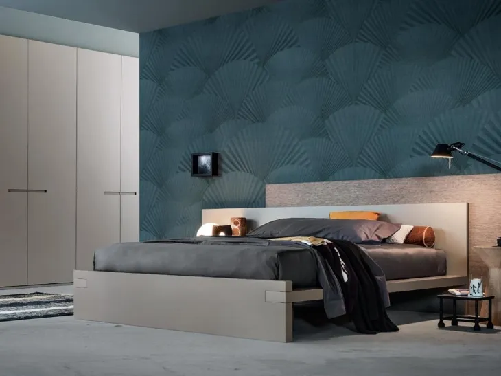 Letto dalle linee moderne in laccato opaco e legno Hug di Giellesse