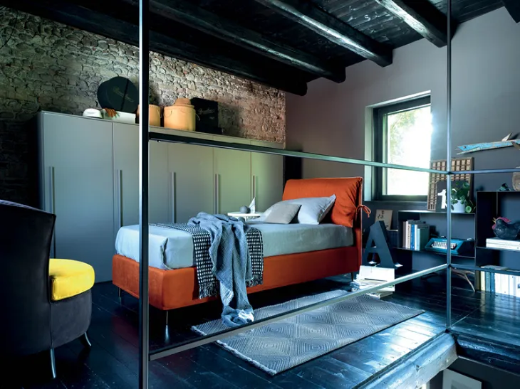 letto singolo arancione