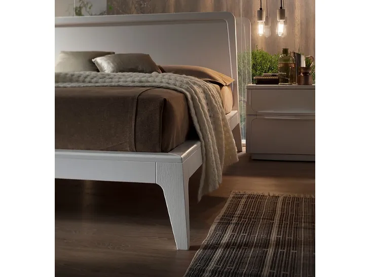 Letto in Frassino con testiera Simple di Fasolin