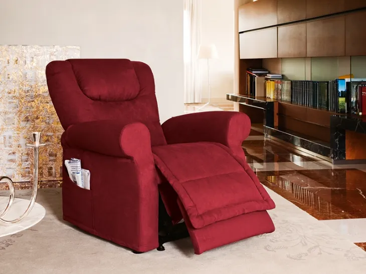 Poltrona Relax con meccanismo alzapersona Stylo di Rigosalotti
