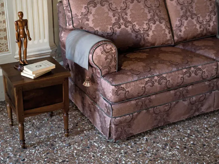 Divano classico modello ATENA di Samoa