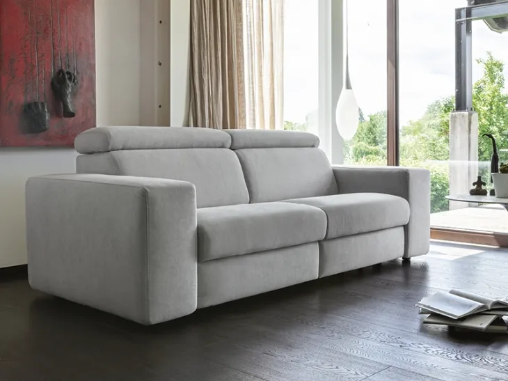 Divano relax lineare in tessuto imbottito Extendo di Rigosalotti