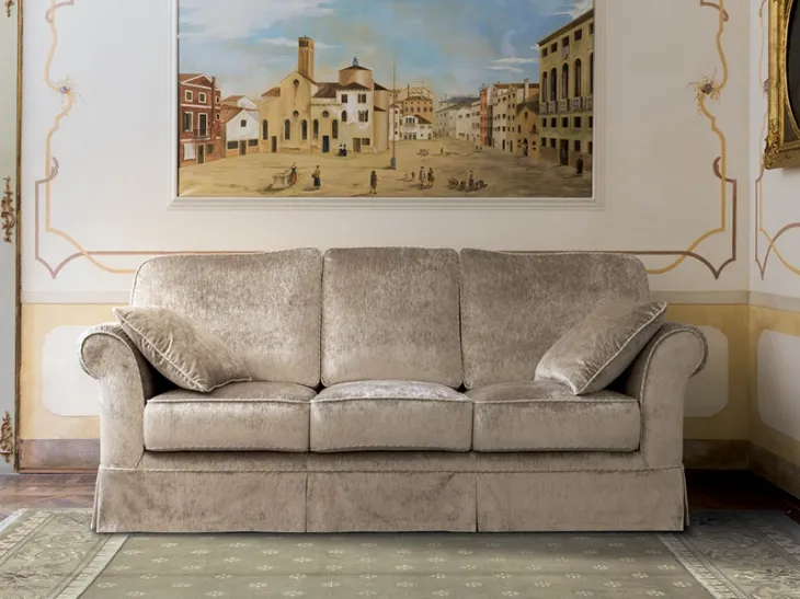 Divano classico lineare in vellutino Versailles di Rigosalotti