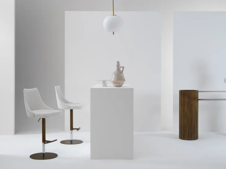 Sgabello Evelin di Julia Arredo Cuoio