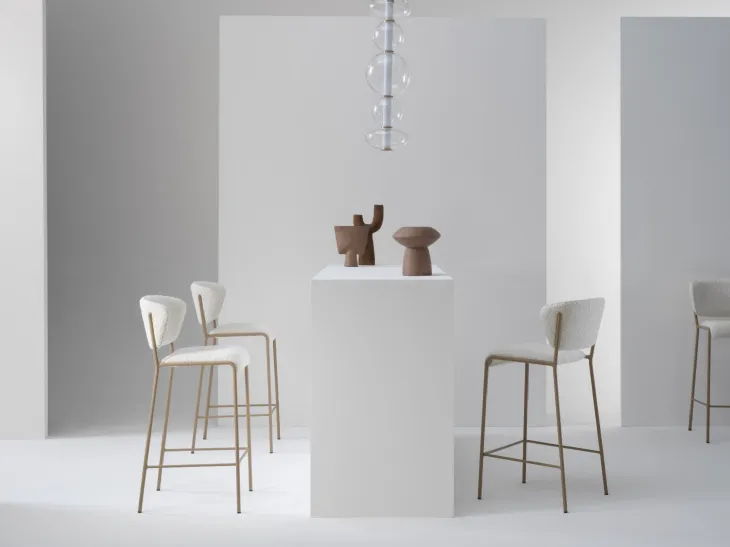 Sgabello Giglio di Julia Arredo Cuoio