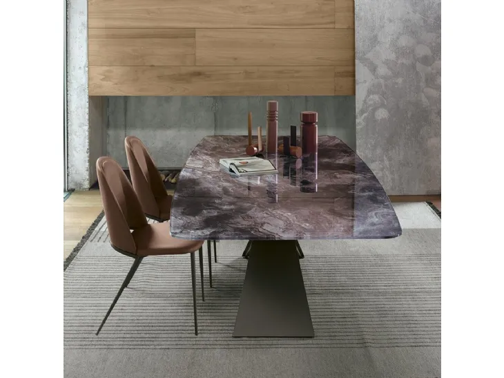 Tavolo modello Arcus di Sedit