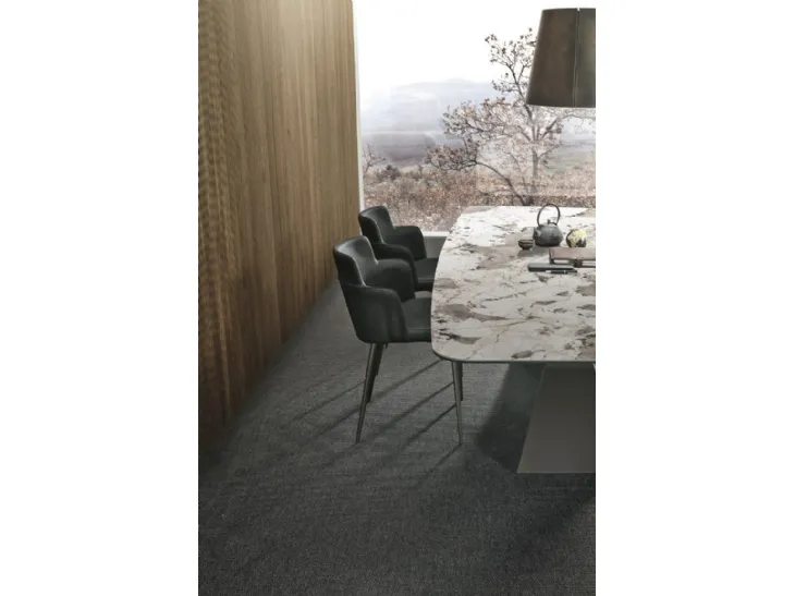 Tavolo in ceramica modello Sail 