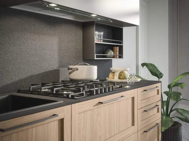 Cucina in legno con anta a TELAIO 