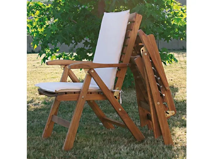 Poltrona Teak pieghevole in legno massello di teak indonesiano con finitura olio naturale di La Seggiola